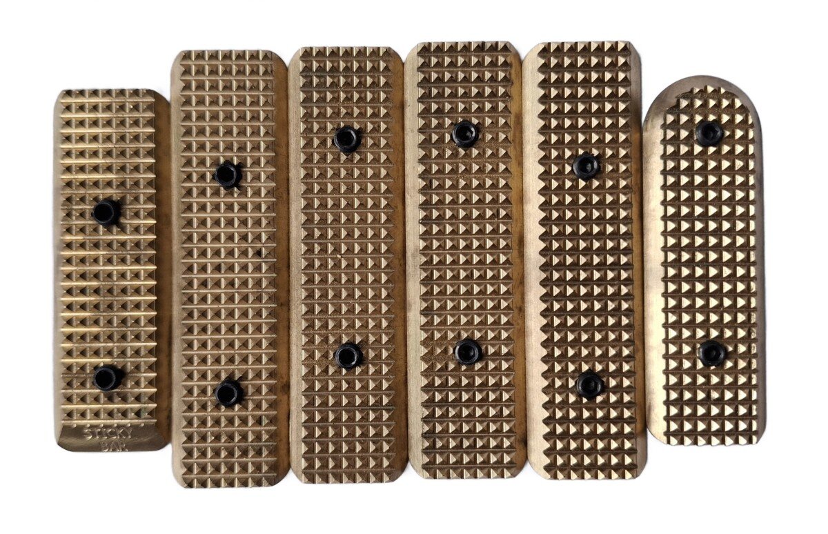 Produktabbildung Pro Chassis Sticky Bars für V-LOK / Full Set / Brass