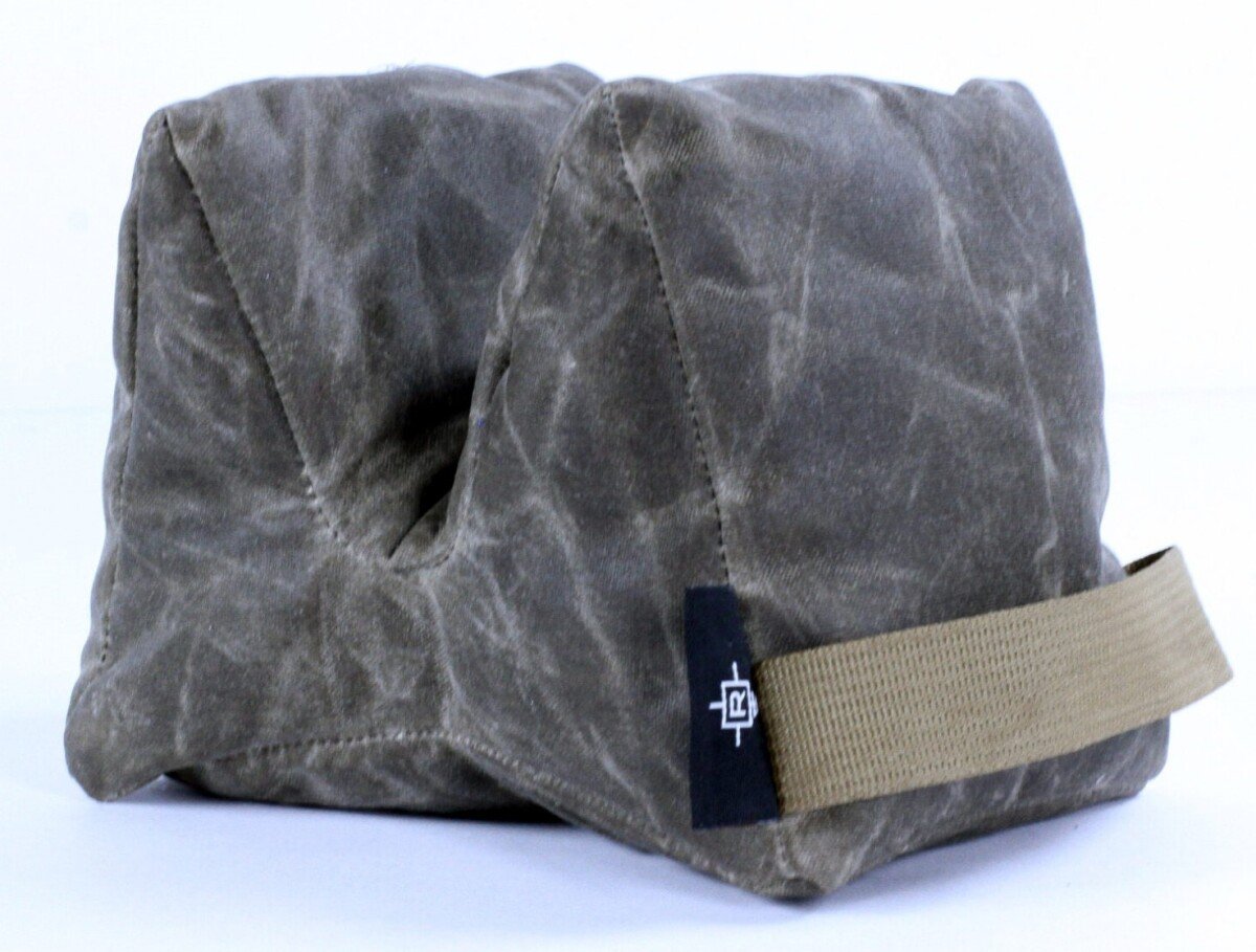 Produktabbildung Pint-Sized Game Changer® Shooting Bag / Heavy Fill / Brown Waxed Canvas